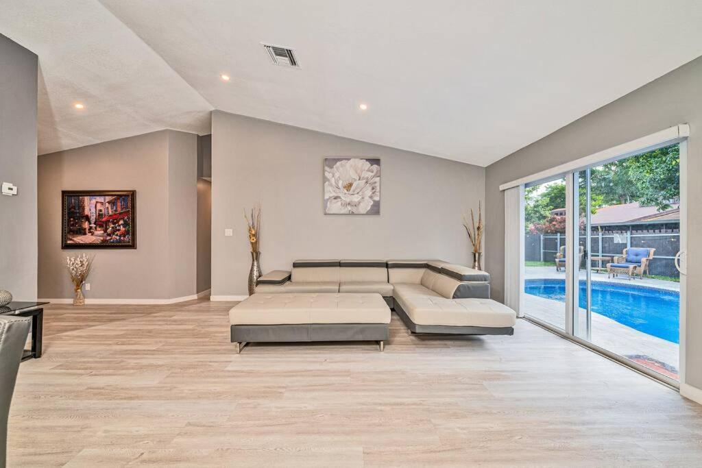 Spacious 4 Bedrooms, 2 Bathroom House With Pool Miramar Exteriér fotografie