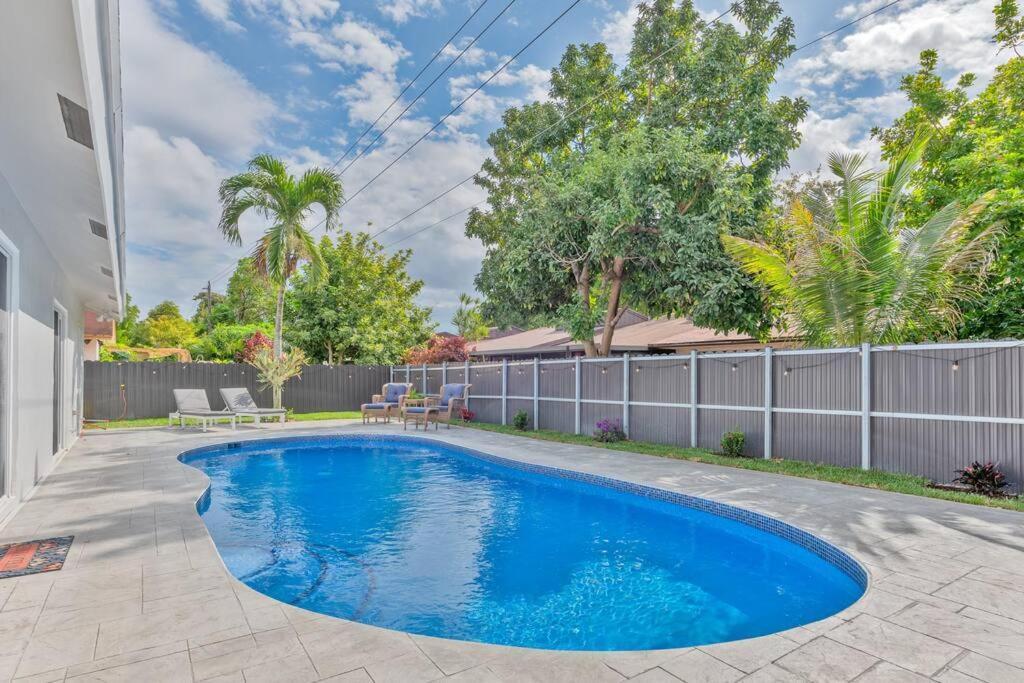 Spacious 4 Bedrooms, 2 Bathroom House With Pool Miramar Exteriér fotografie